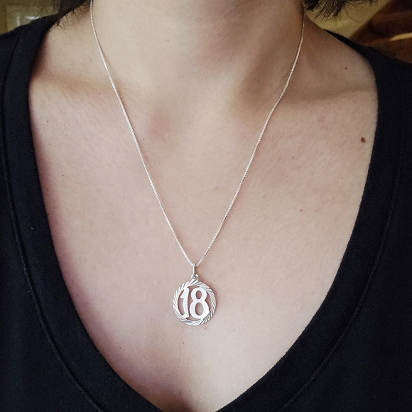 Vintage 925 Sterling Silver "18" Birthday Necklace - Picture 5 of 7